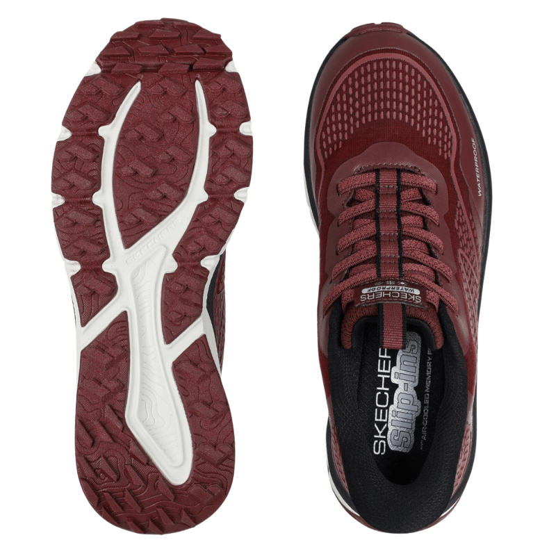 Zapatilla Skechers slip-in para mujer, vista superior, con talón abierto y suela a juego con patrón antideslizante