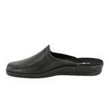 Zapatilla de casa Rohde negra de cuero para hombre, vista directamente de lado con perfil de suela claro