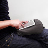 2 - i - 1 nakkepude og iPad - holder - Seniorshop
